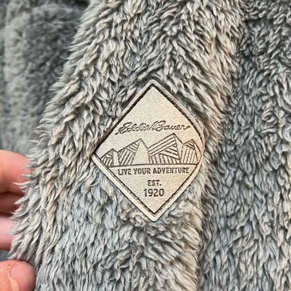 Eddie Bauer 1/4 Zip up super fuzzy fleece - Picture 2 of 4